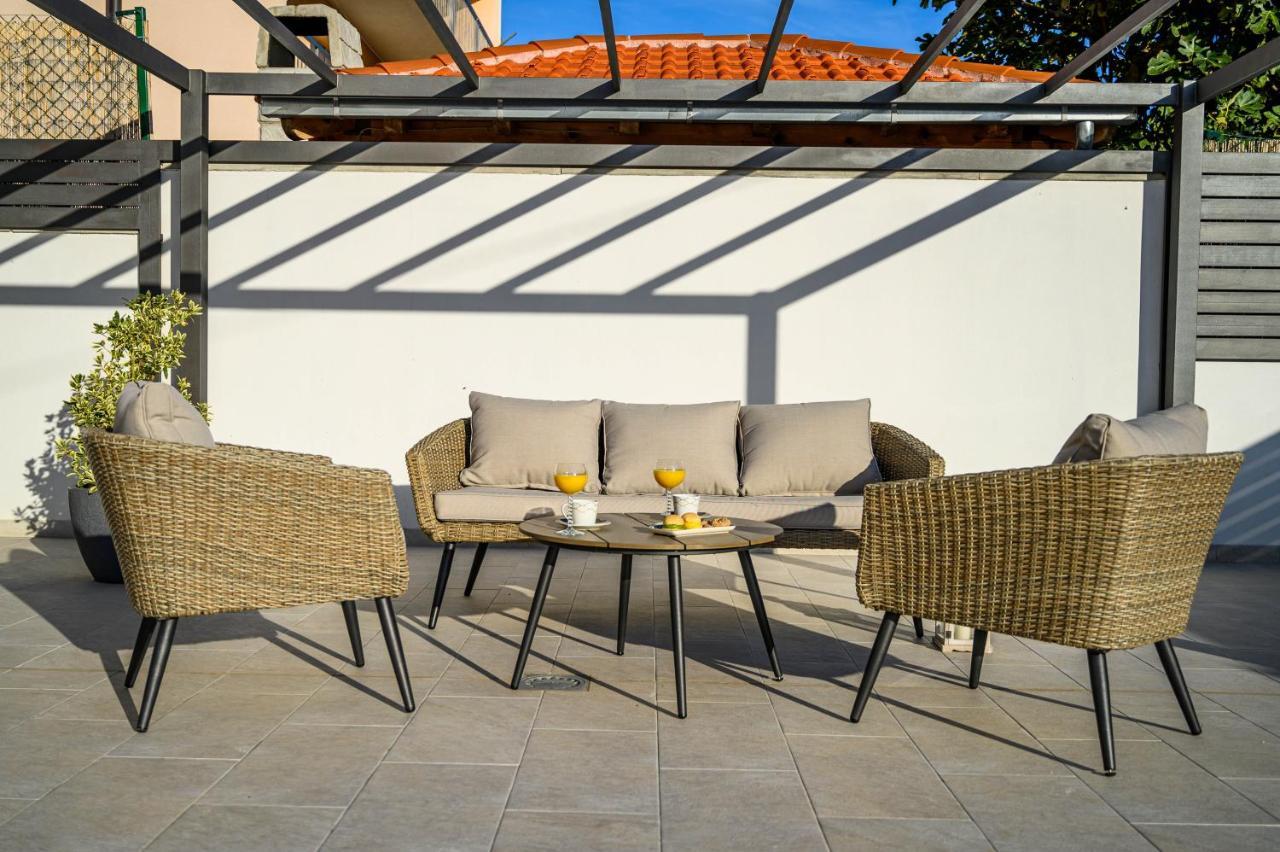 Villa Relax - Beautiful Apartment With Heated Saltwater Pool & Jacuzzi Kaštela 외부 사진